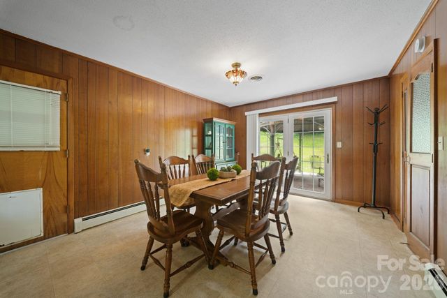 528 Baccus Siding Road, Green Mountain, NC 28740