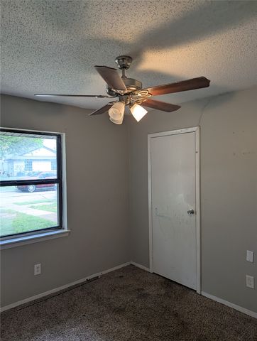 1250 Granada Lane, Lewisville, TX 75067