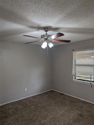 1250 Granada Lane, Lewisville, TX 75067