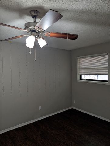 1250 Granada Lane, Lewisville, TX 75067