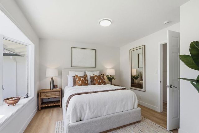 1091 W Latimer Avenue, Campbell, CA 95008