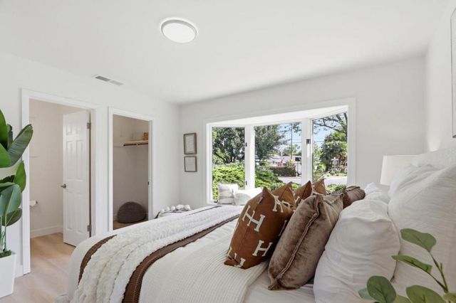 1091 W Latimer Avenue, Campbell, CA 95008