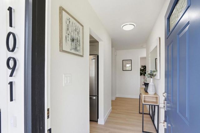 1091 W Latimer Avenue, Campbell, CA 95008