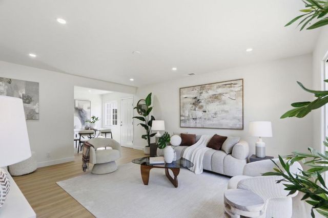 1091 W Latimer Avenue, Campbell, CA 95008
