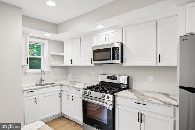 330 W 15TH ST, Chester, PA 19013