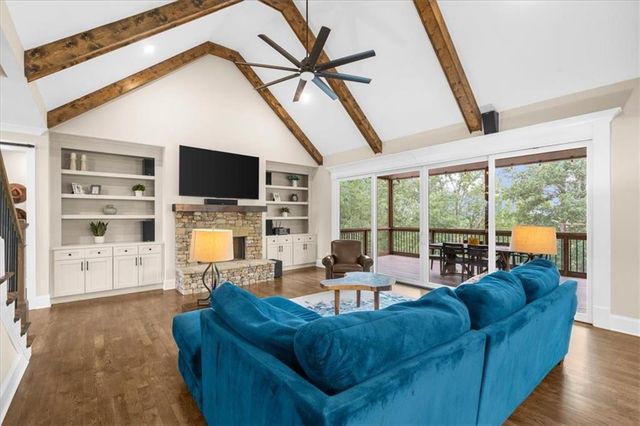 7560 Crestline Drive, Dawsonville, GA 30534