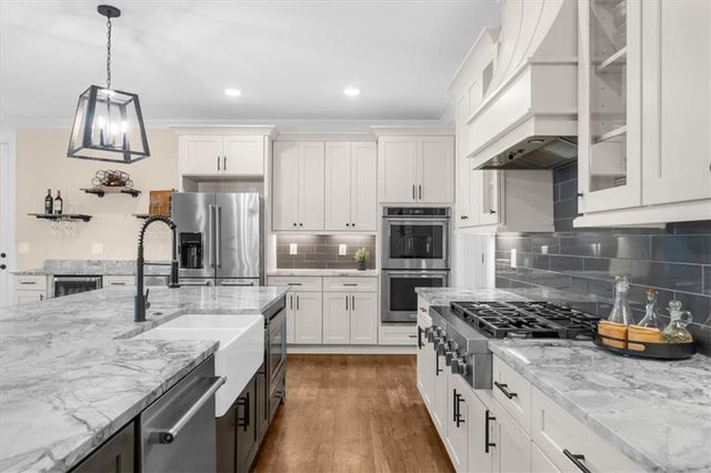 7560 Crestline Drive, Dawsonville, GA 30534