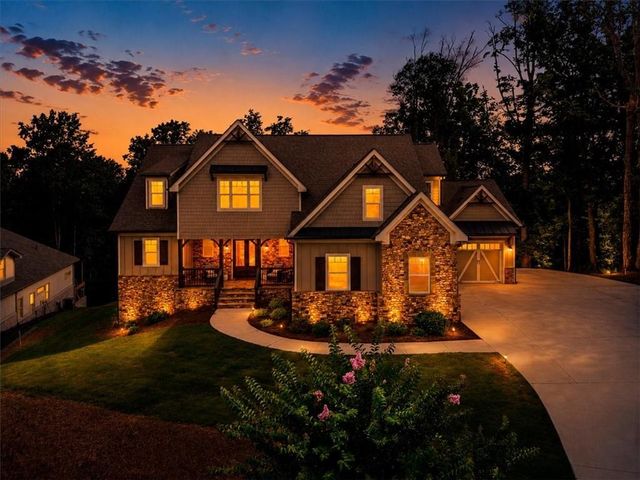 7560 Crestline Drive, Dawsonville, GA 30534