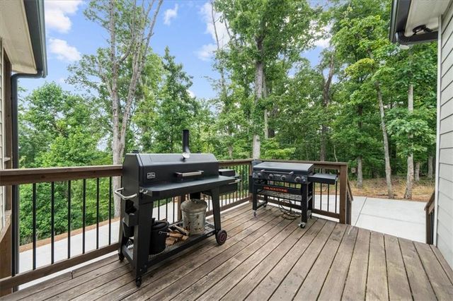 7560 Crestline Drive, Dawsonville, GA 30534