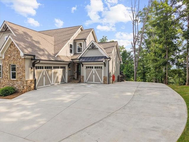 7560 Crestline Drive, Dawsonville, GA 30534