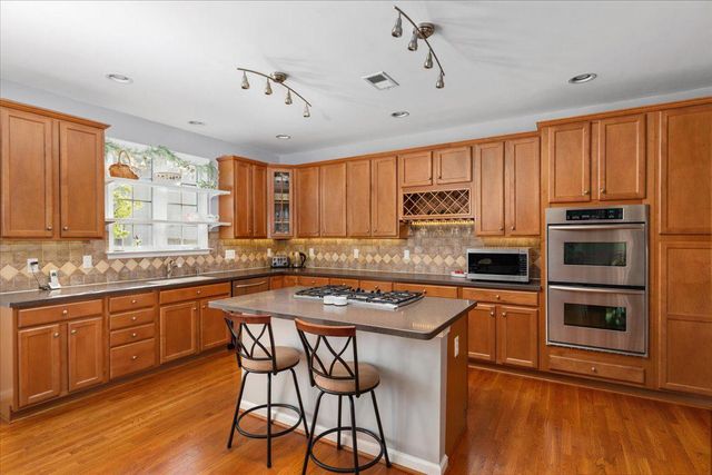 110 VINCENT DR, Stephens City, VA 22655
