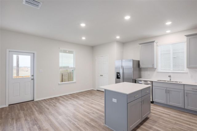 212 Sugar Cane RD, Buda, TX 78610