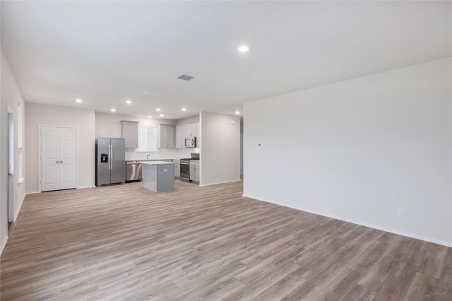 212 Sugar Cane RD, Buda, TX 78610