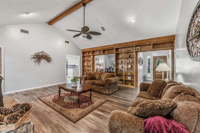 192 Westridge Drive, Huntsville, TX 77340