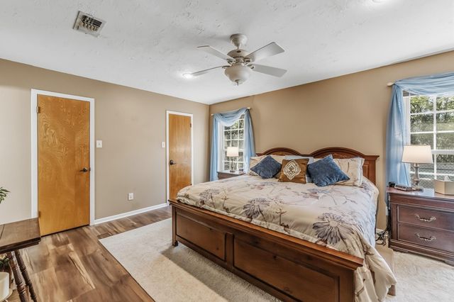 192 Westridge Drive, Huntsville, TX 77340