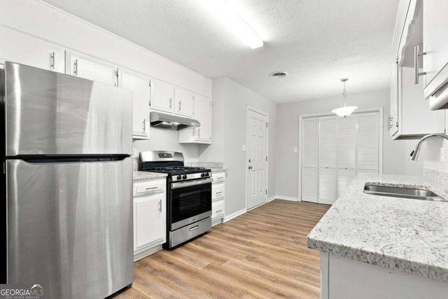 413 Bob Wood Drive, Loganville, GA 30052