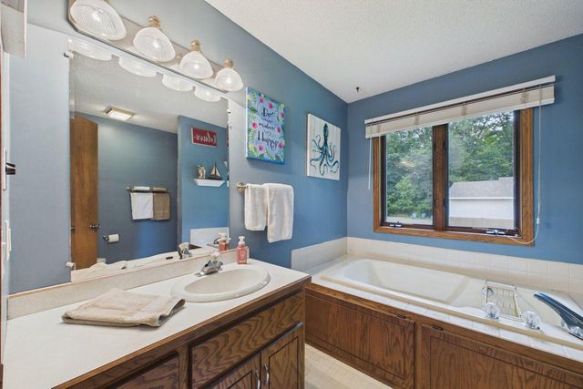 230 Mahtomedi Avenue, Mahtomedi, MN 55115