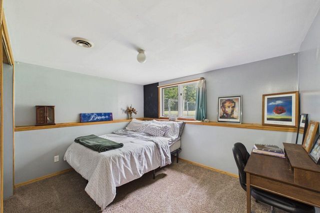 230 Mahtomedi Avenue, Mahtomedi, MN 55115