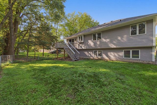 230 Mahtomedi Avenue, Mahtomedi, MN 55115