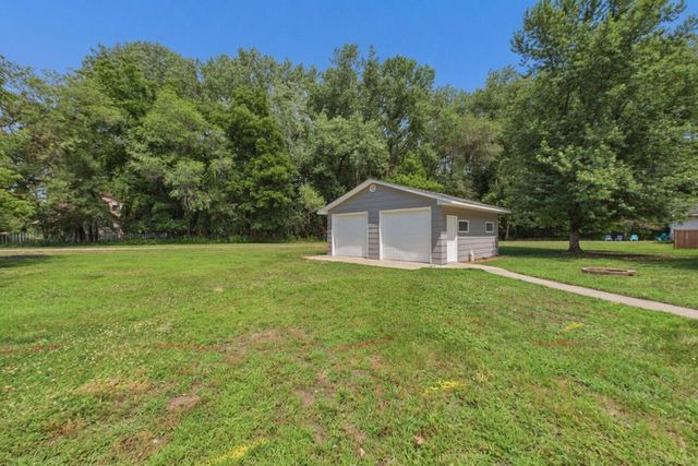 230 Mahtomedi Avenue, Mahtomedi, MN 55115