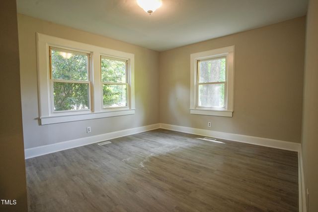 1015 Cross Link Road, Raleigh, NC 27610