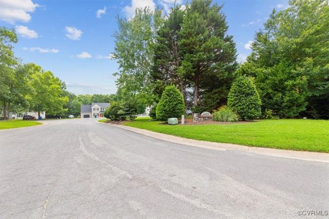 3019 Ramsey Dr, Chester, VA 23831