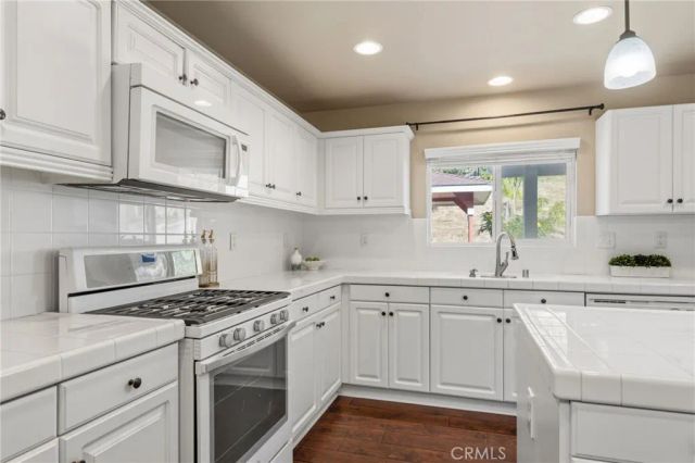 46180 Via La Colorada, Temecula, CA 92592