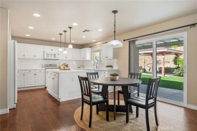46180 Via La Colorada, Temecula, CA 92592