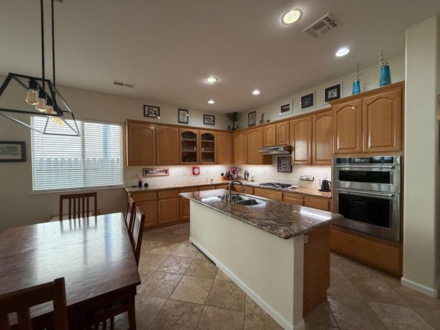 2447 Barona St, West Sacramento, CA 95691