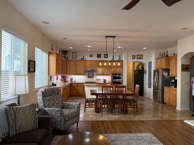 2447 Barona St, West Sacramento, CA 95691