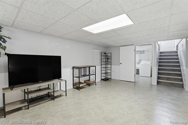 2008 Otis Avenue, Warren, MI 48091