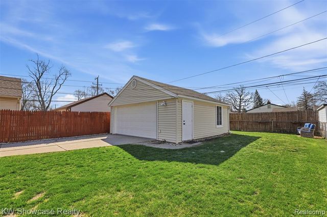 2008 Otis Avenue, Warren, MI 48091