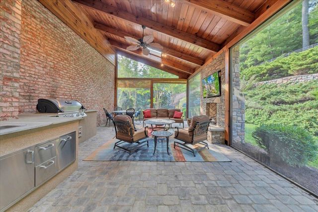 6491 Hidden Woods DR, Roanoke, VA 24018