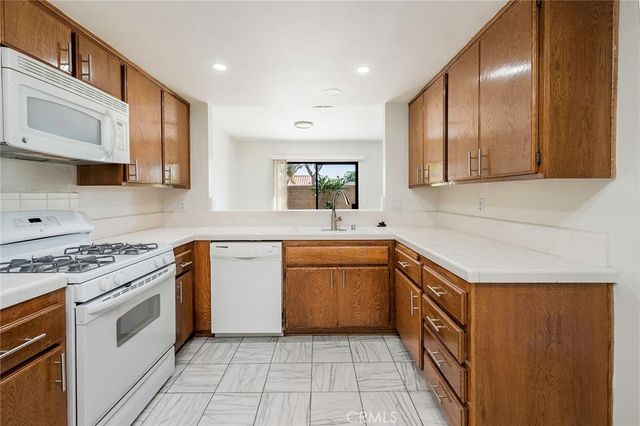 7106 Brentwood, Westminster, CA 92683