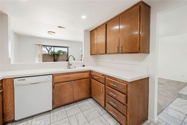 7106 Brentwood, Westminster, CA 92683