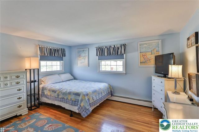1920 Ravenwood Drive, Bethlehem City, PA 18018