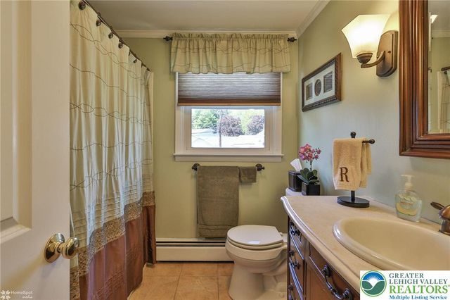 1920 Ravenwood Drive, Bethlehem City, PA 18018