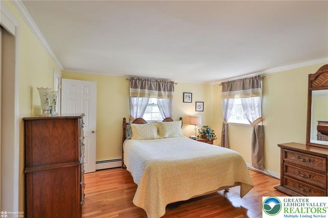 1920 Ravenwood Drive, Bethlehem City, PA 18018