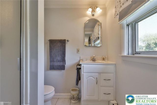 1920 Ravenwood Drive, Bethlehem City, PA 18018