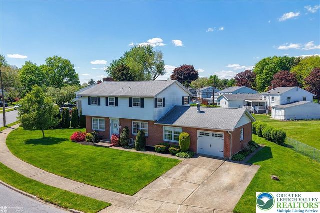 1920 Ravenwood Drive, Bethlehem City, PA 18018