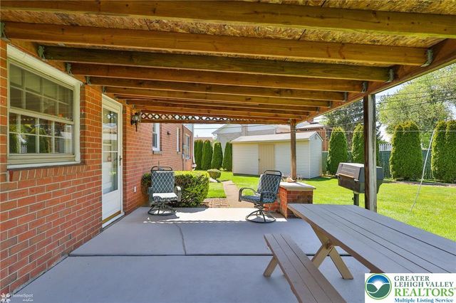1920 Ravenwood Drive, Bethlehem City, PA 18018