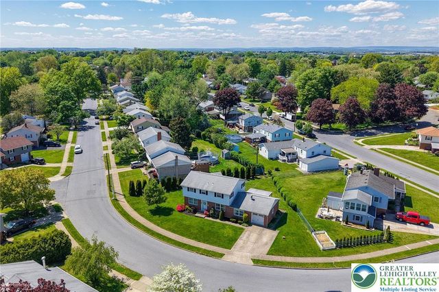 1920 Ravenwood Drive, Bethlehem City, PA 18018