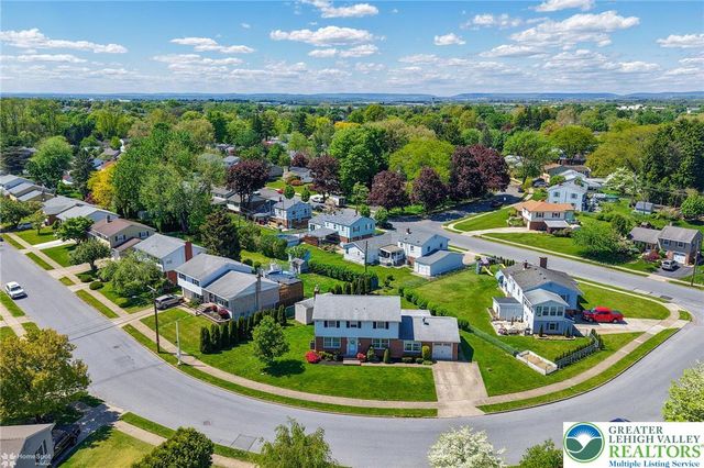 1920 Ravenwood Drive, Bethlehem City, PA 18018