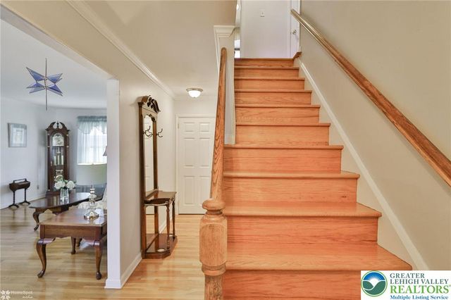 1920 Ravenwood Drive, Bethlehem City, PA 18018