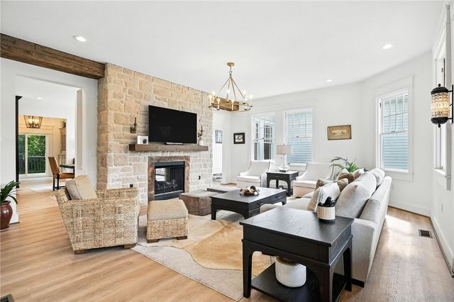 3901 Bakerstown Rd, Richland, PA 15044