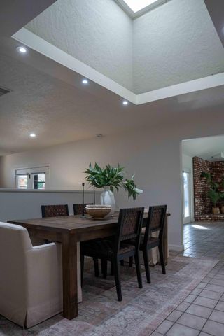 4421 N Woodrow Avenue, Fresno, CA 93726