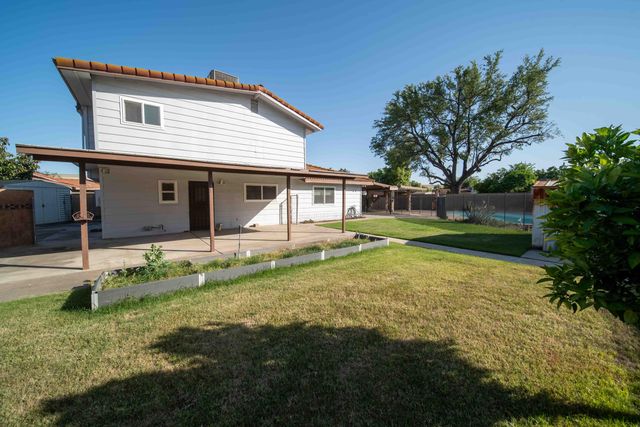4421 N Woodrow Avenue, Fresno, CA 93726