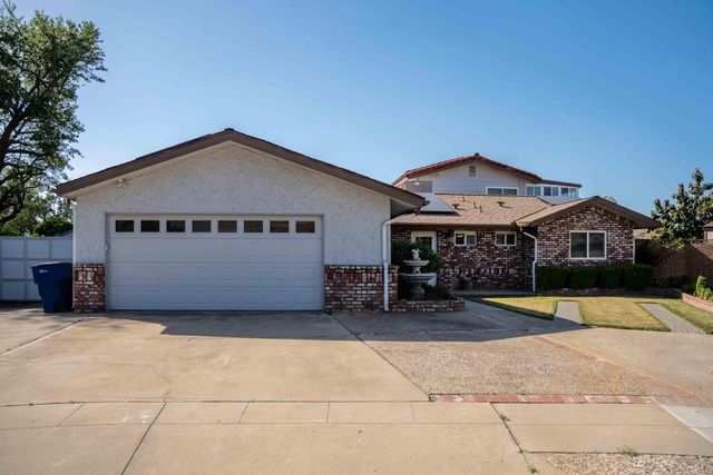4421 N Woodrow Avenue, Fresno, CA 93726