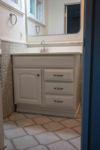 4421 N Woodrow Avenue, Fresno, CA 93726
