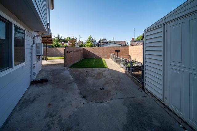 4421 N Woodrow Avenue, Fresno, CA 93726